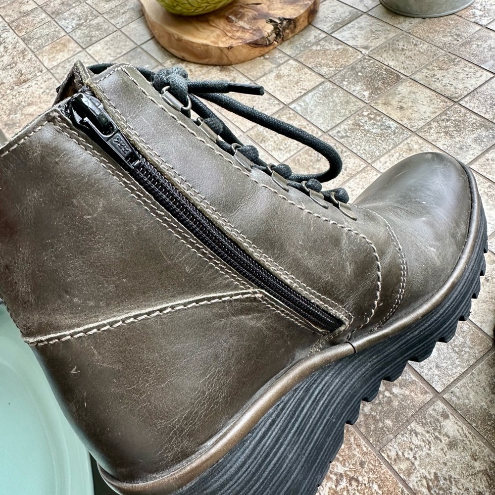 FLY LONDON Ankle Boot Dark Moss GREEN OLIVE lace up wedge BOOT boho 39 size 8.5 - Picture 8 of 12